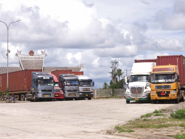 4 sub-border gates in Tay Ninh province are allowed to re-export goods